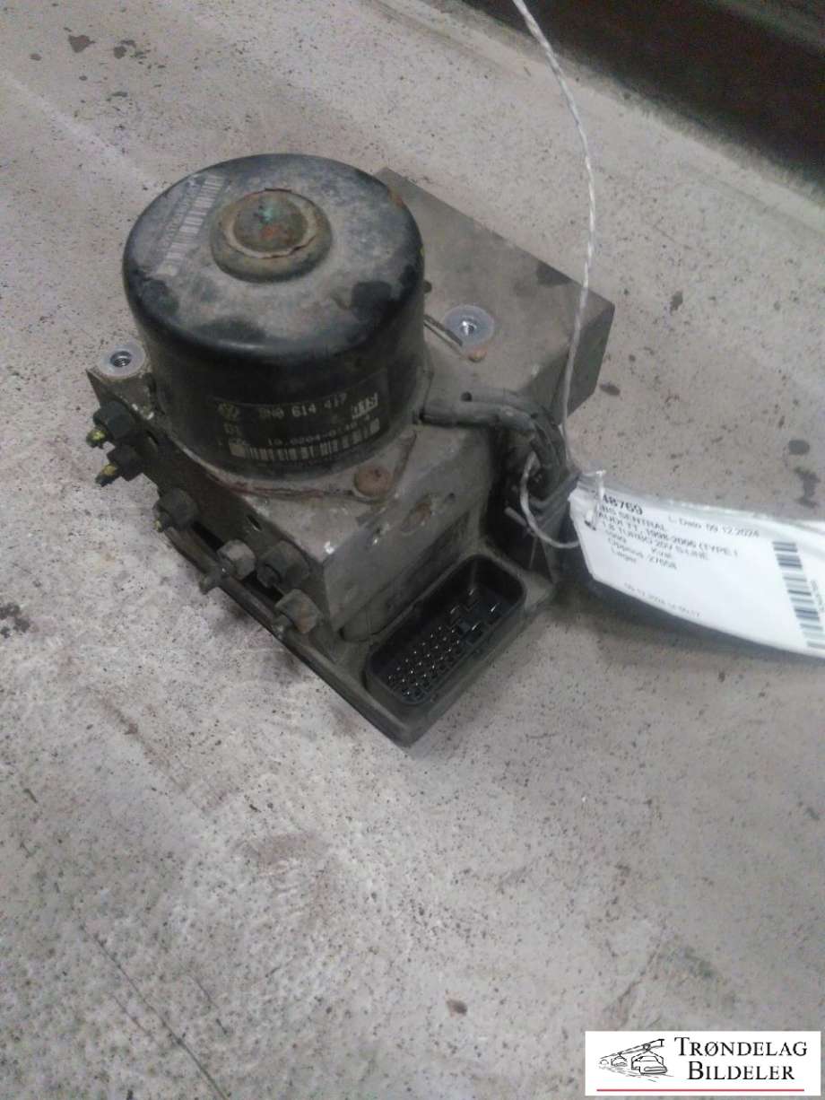 ABS sentral til Audi TT, 1998-2006 (Type I)  (8N0 614 417)
