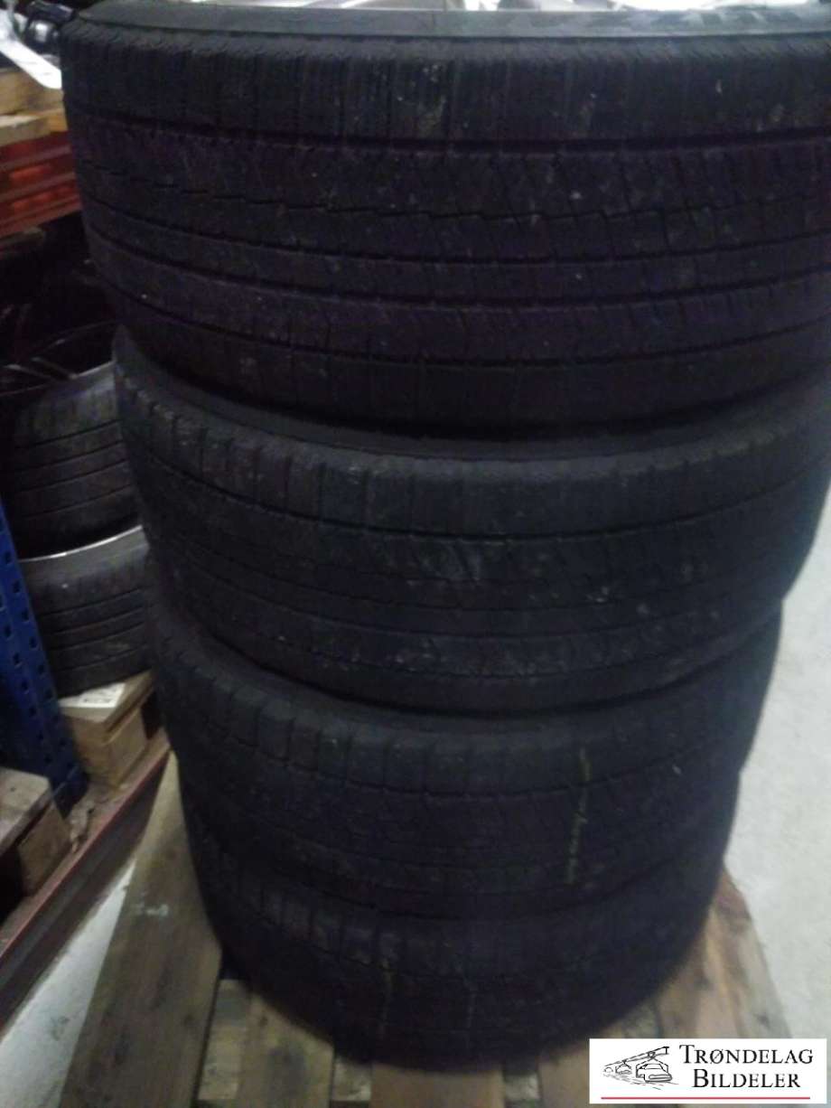 Hjulsett aluminium vinter til Tesla Model S 2016-2021 (Fase 2) (BRIDGESTONE|245/45R19 5X120 8JX19 ET40 CB 64.1MM|4MM MØNSTERDYBDE|PROD: 31-23)