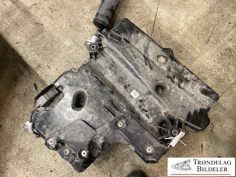 AdBlue tank til VW Transporter / Caravelle, 2019-->> (T6.1) (T6.1) (7LA 131 877 E)