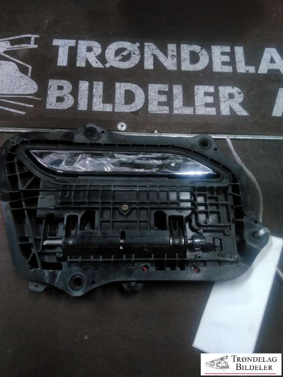 Dørhåndtak utv høyre foran til Tesla Model S 2016-2021 (Fase 2) (1071881|)