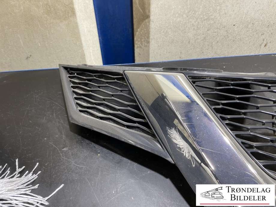 Grill til Nissan X-Trail 2014-2022 (T32) (T32)