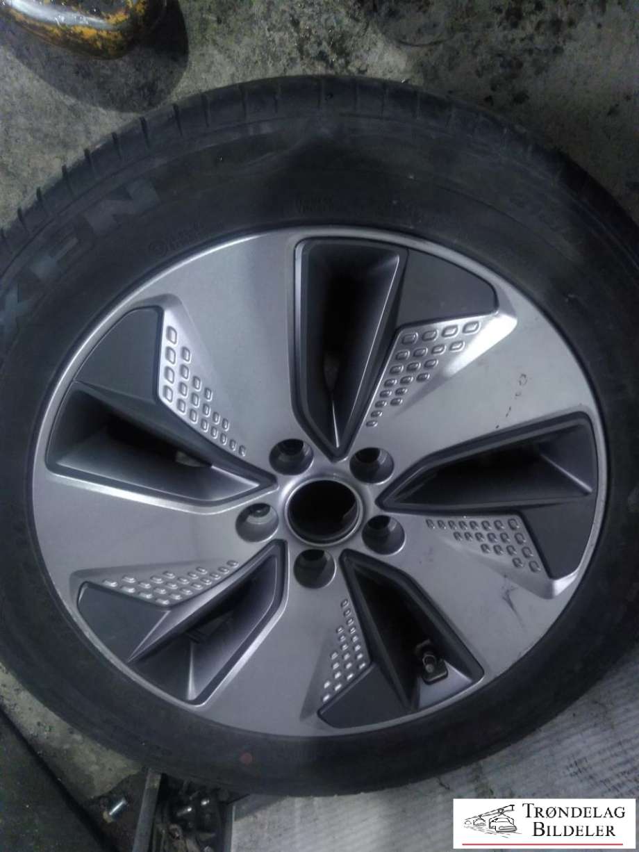 Hjulsett aluminium sommer til Hyundai Kona 2017-2021 (Type I, Fase 1)  (NEXEN|215/55/R17 5X114.3 7JX17 ET50 CB67.1MM|2-3 MM MØNSTERDYBDE|PROD 19-18)
