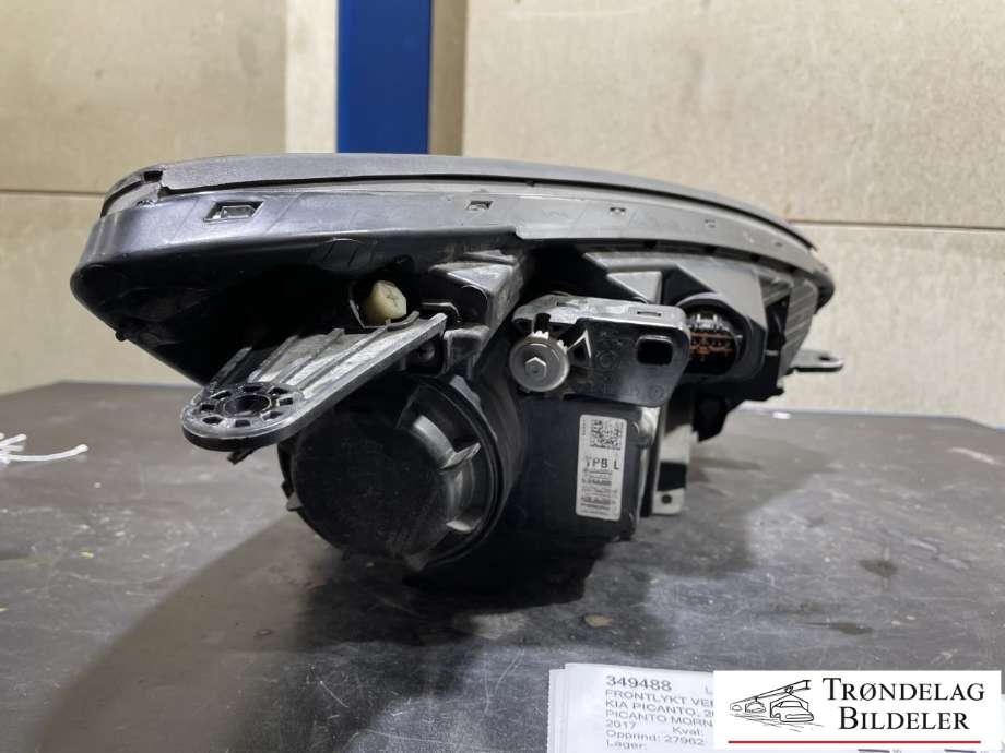 Frontlykt venstre halogen til Kia Picanto 2011-2017 (Type II)  (92170 1Y000|92101-1Y311|)