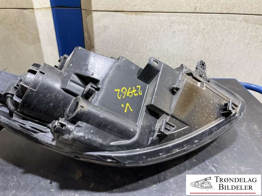 Frontlykt venstre halogen til Kia Picanto 2011-2017 (Type II)  (92170 1Y000|92101-1Y311|)