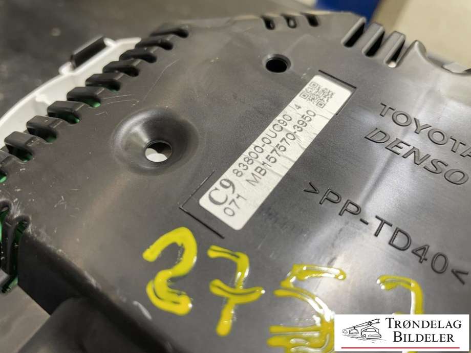 Instrumentpanel til Toyota Yaris 2014-2020 (Type III, Fase 2) (83800-0U090|MB157570-3950|)