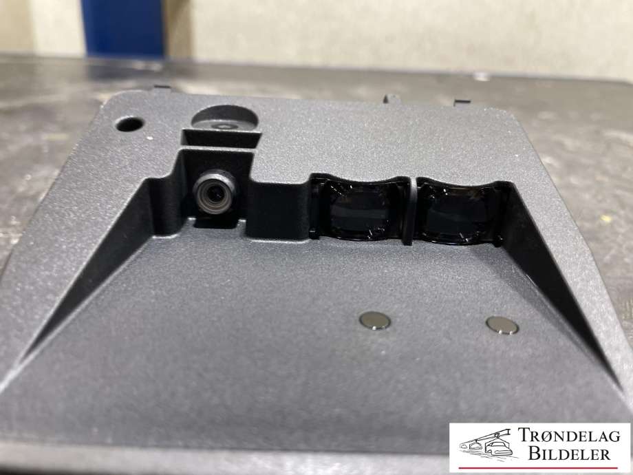 Parkeringskamera foran til Toyota Yaris 2014-2020 (Type III, Fase 2)  (88181-0D010|)