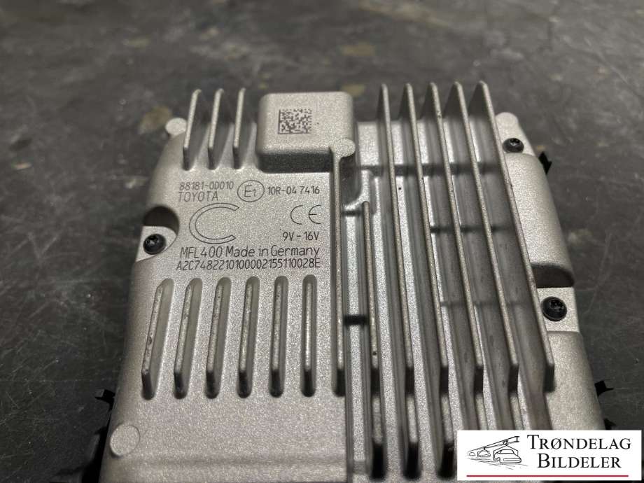 Parkeringskamera foran til Toyota Yaris 2014-2020 (Type III, Fase 2)  (88181-0D010|)