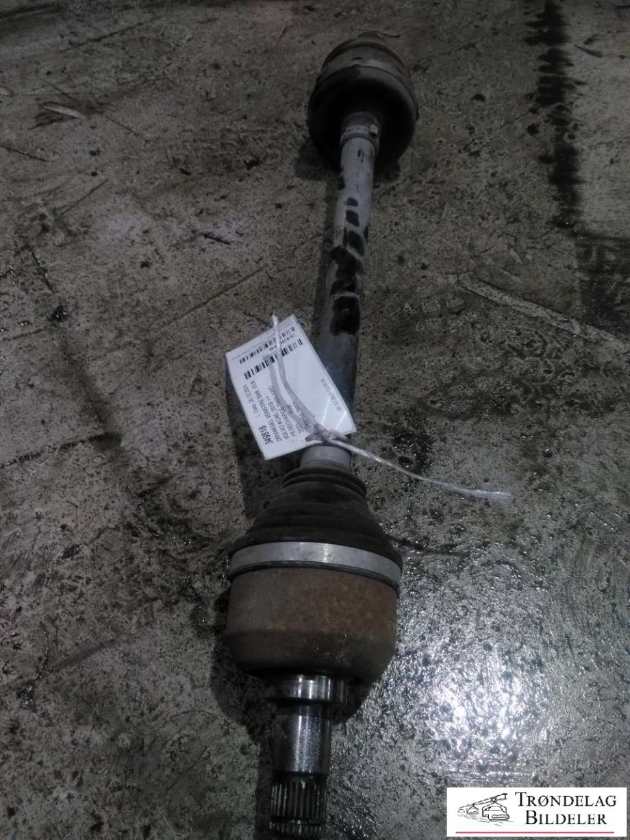 Drivaksel venstre bak, elbil til Volvo XC40, 2018-2024  (36010557)