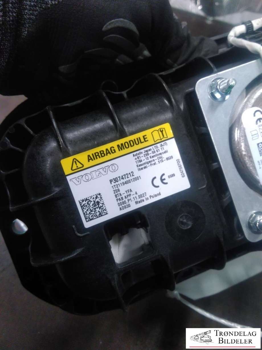Airbag kne til Volvo XC40 2018-2024  (30747212|)