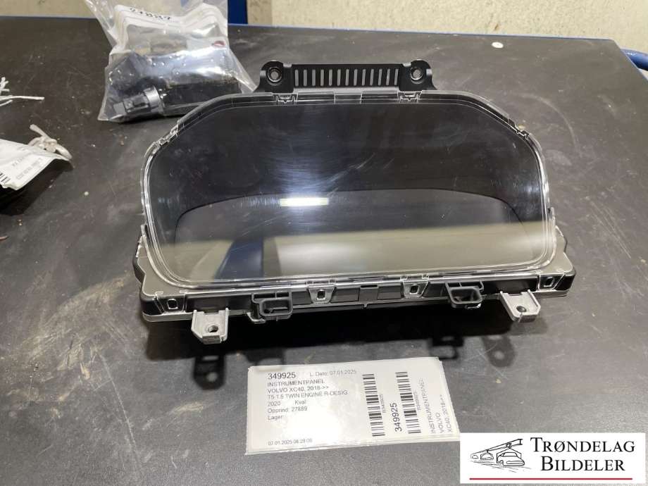 Instrumentpanel til Volvo XC40, 2018-2024  (P32287392)