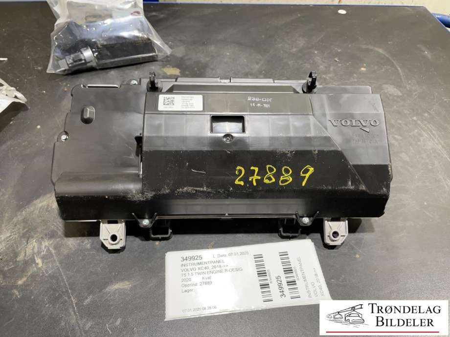 Instrumentpanel til Volvo XC40 2018-2024 (P32287392|)