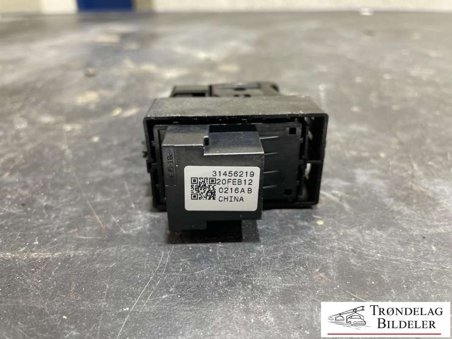 Bryter elektrisk håndbrekk/parkbrems til Volvo XC40 2018-2024  (31456219|)