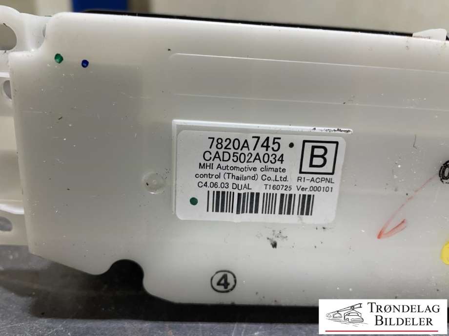 Varmeapparat betjening til Mitsubishi L200 2015-2019 (Type V, Fase 1)  (7820A745|CAD502A034|)