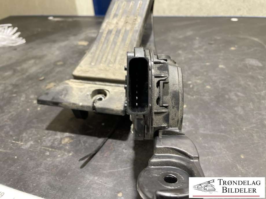 Pedal gass til Hyundai Santa Fe 2010-2012 (Type II, Fase 2) (327002P230|)