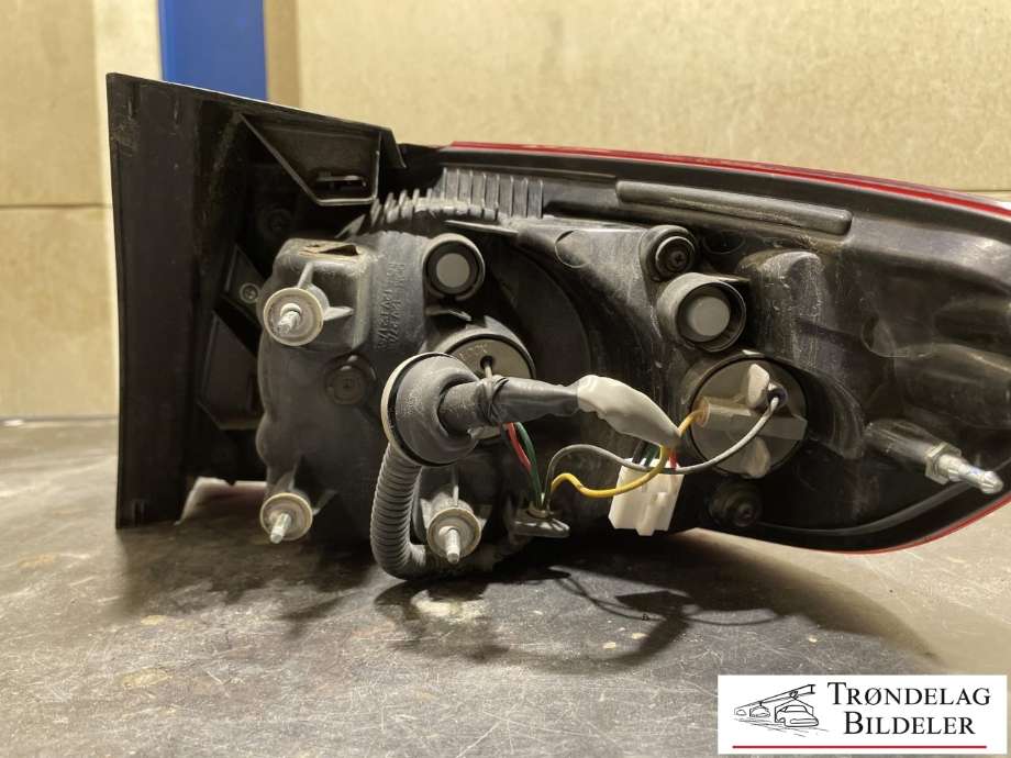 Baklykt venstre ytre til Hyundai Santa Fe 2010-2012 (Type II, Fase 2)  (924012B520|)