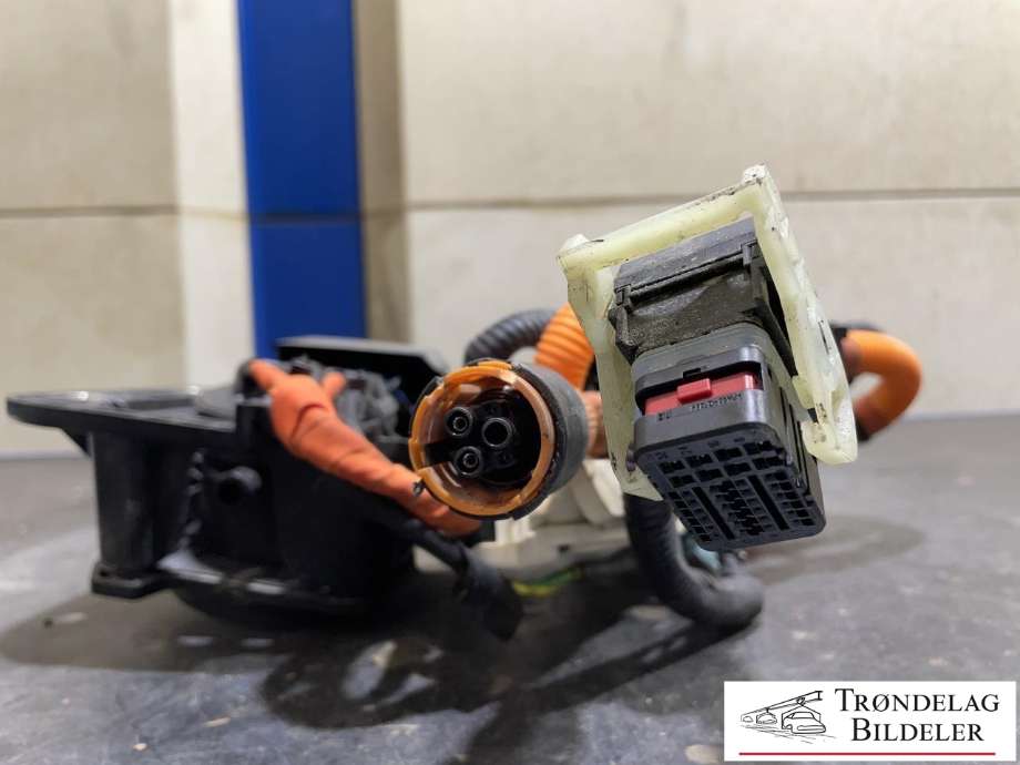 Batterilader inntak/luke til Volvo XC40 2018-2024  (32266404|)