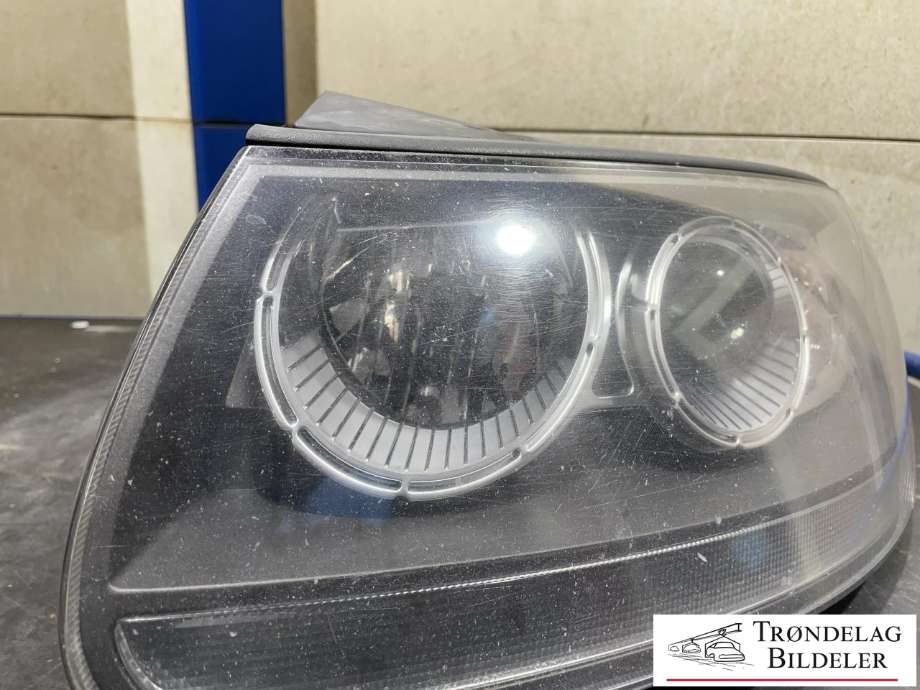 Frontlykt venstre xenon til Hyundai Santa Fe 2010-2012 (Type II, Fase 2)