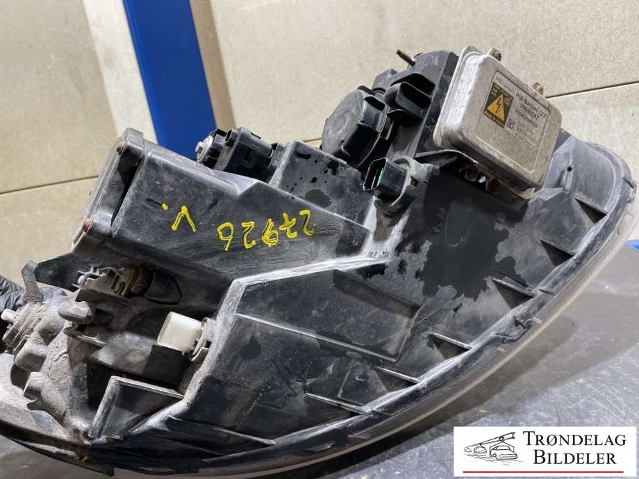 Frontlykt venstre xenon til Hyundai Santa Fe 2010-2012 (Type II, Fase 2)