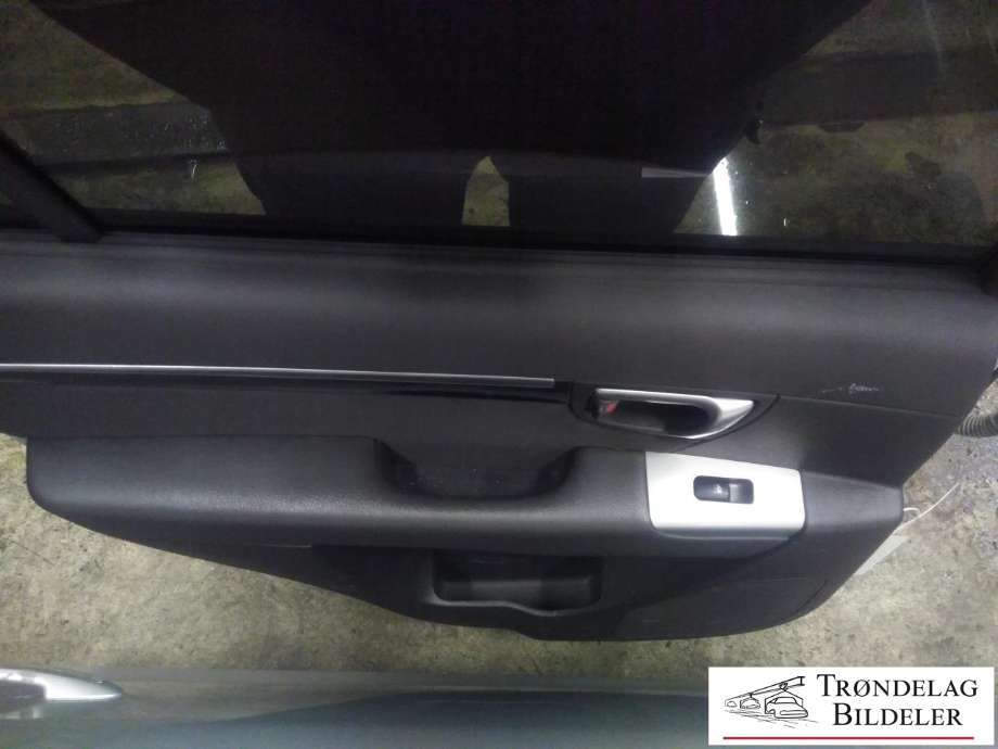 Dør venstre bak til Hyundai Santa Fe 2010-2012 (Type II, Fase 2) (770032B020|770032B000|)