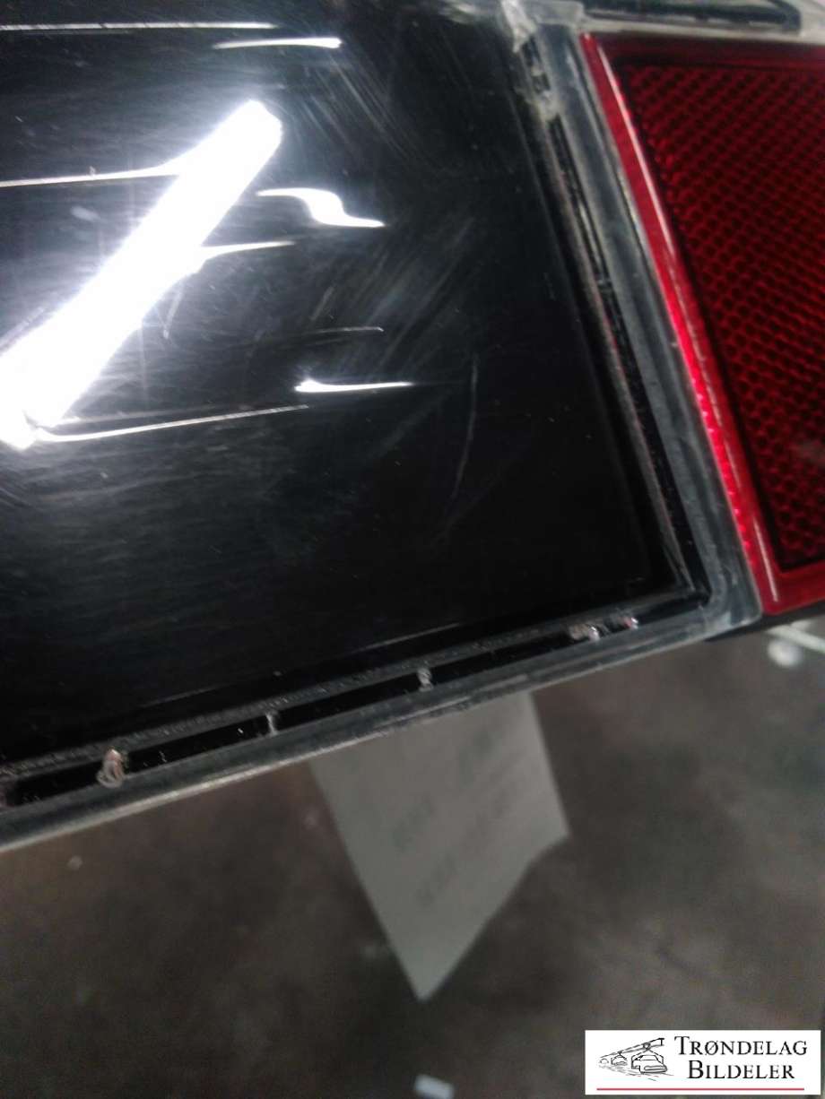 Baklykt høyre til Tesla Model S 2013-2016 (Fase 1)  (6005921-00-B|)