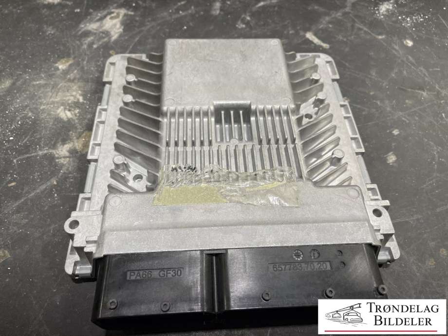Styreenhet motor til Audi S4 2009-->>  (8K0 907 551|)
