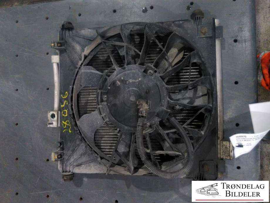 Aircondition radiator til Tesla Model S 2016-2021 (Fase 2)  (6007610-00-B|6007614-00-D|6007352-00-F|VENSTRE|)