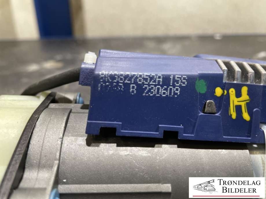 Baklukeåpner motor til Audi S4 2009-->>  (8K9 827 852 A|)