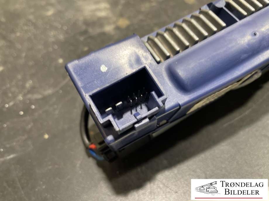 Baklukeåpner motor til Audi S4 2009-->>  (8K9 827 852 A|)
