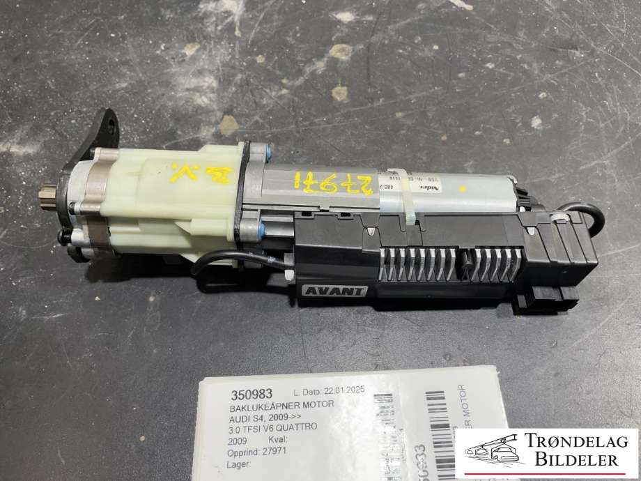 Baklukeåpner motor til Audi S4 2009-->> (8K9 827 851 A|)