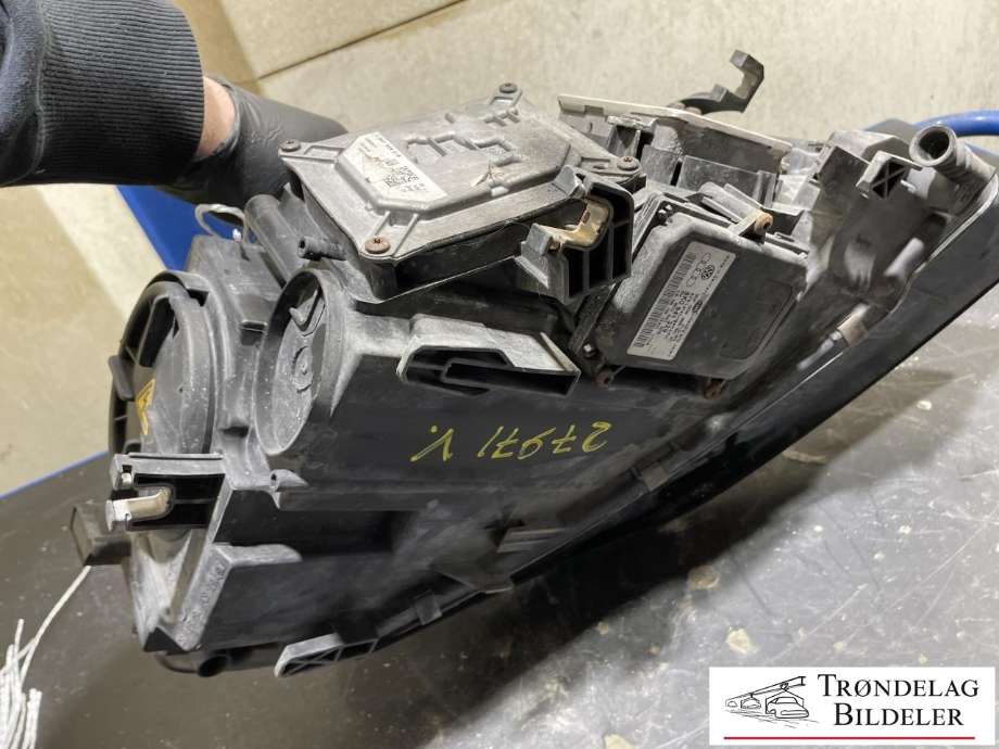 Frontlykt venstre xenon til Audi S4 2009-->> (8K0 941 003 G|8K0 941 029 AM|)