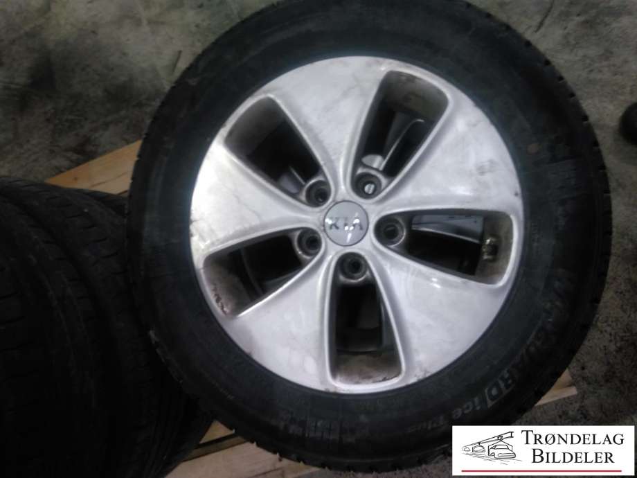 Hjulsett aluminium vinter til Kia Soul 2014-2019 (Type II) (NEXEN|215/60/R16 5X114.3 6.5JX16 ET47 CB67.1MM|5-6MM MØNSTERDYBDE|PROD 27-20 PIGGFRI)