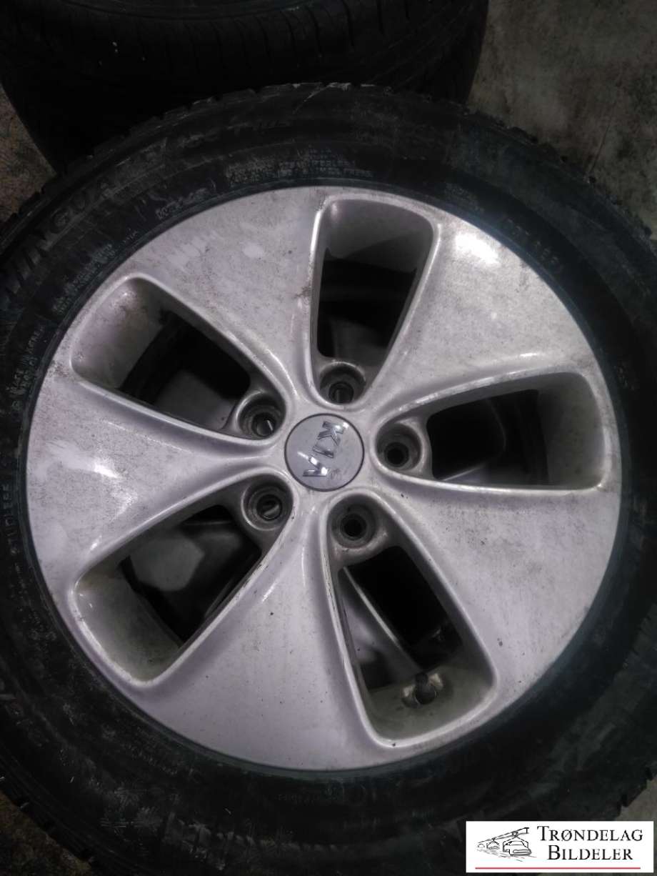 Hjulsett aluminium vinter til Kia Soul 2014-2019 (Type II) (NEXEN|215/60/R16 5X114.3 6.5JX16 ET47 CB67.1MM|5-6MM MØNSTERDYBDE|PROD 27-20 PIGGFRI)