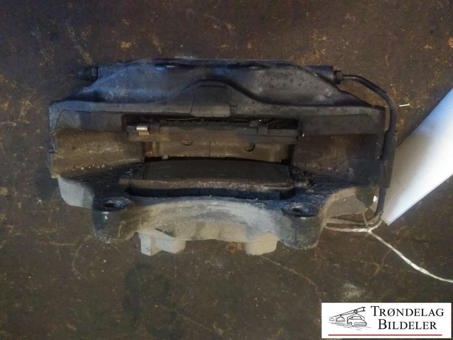 Bremsecaliper venstre foran til Tesla Model S, 2016-2021 (Fase 2)  (1007794-00-C)