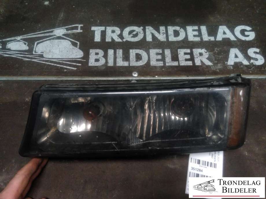 Frontlykt venstre halogen til Chevrolet Silverado 2002-2006 (15199556|)