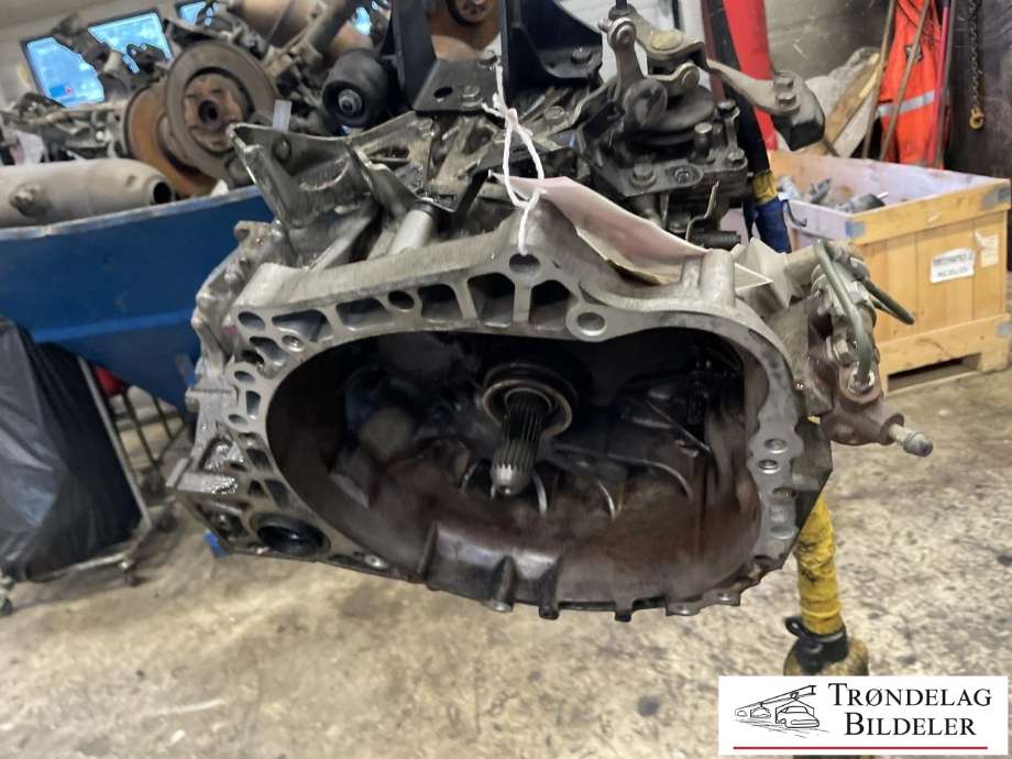 Girkasse manuell 6-trinn til Toyota Avensis, 2009-2015 (Type III, Fase 1)  (30300-20A30)