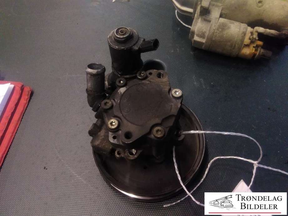 Servo pumpe mekanisk til Audi S4, 2009-->> (8K0 145 156 L)