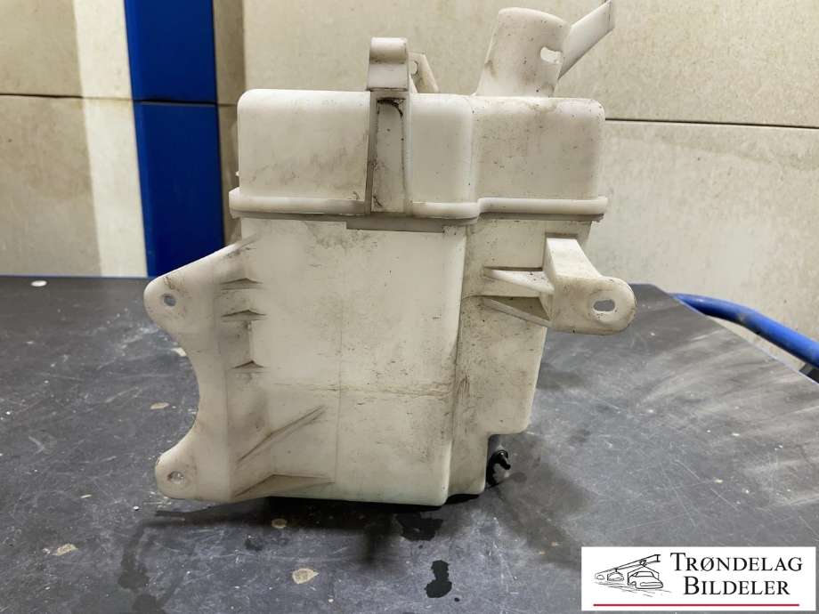 Spylertank til Toyota Yaris 2012-2014 (Type III, Fase 1) (85350-0509|)