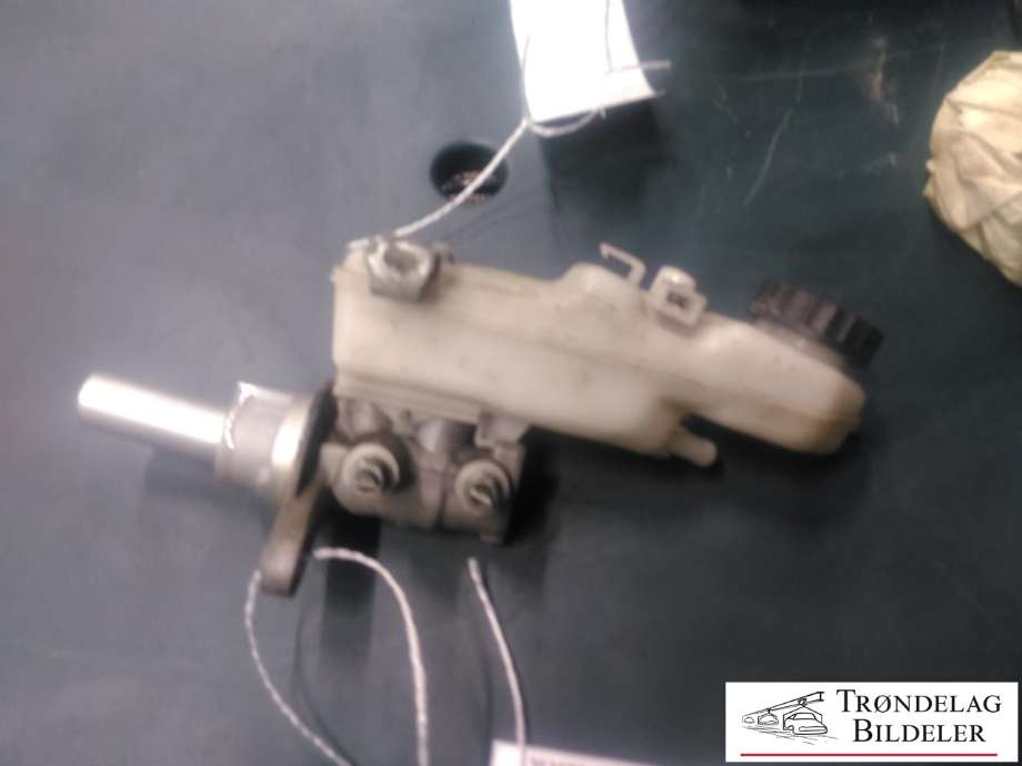 Bremsepumpe hoved til Toyota Avensis 2009-2015 (Type III, Fase 1) (0204Y24692|)