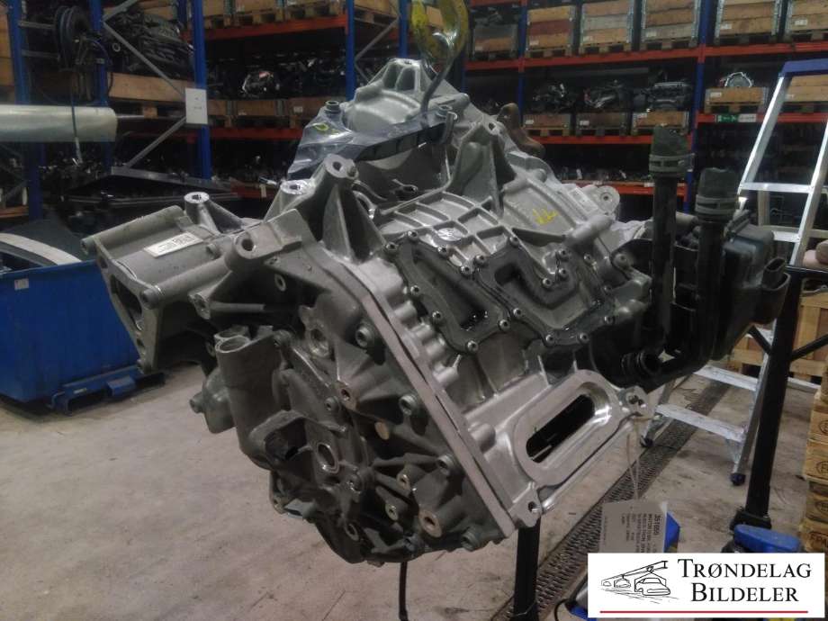 Motor elbil foran til Audi e-tron, 2018-->>  (OMA300040F)