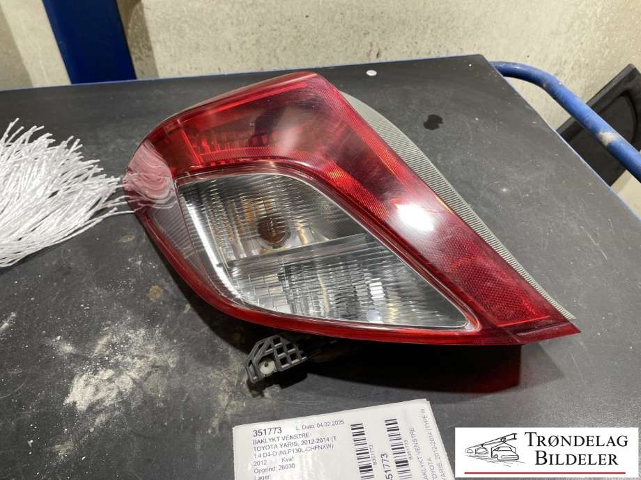 Baklykt venstre til Toyota Yaris, 2012-2014 (Type III, Fase 1)  