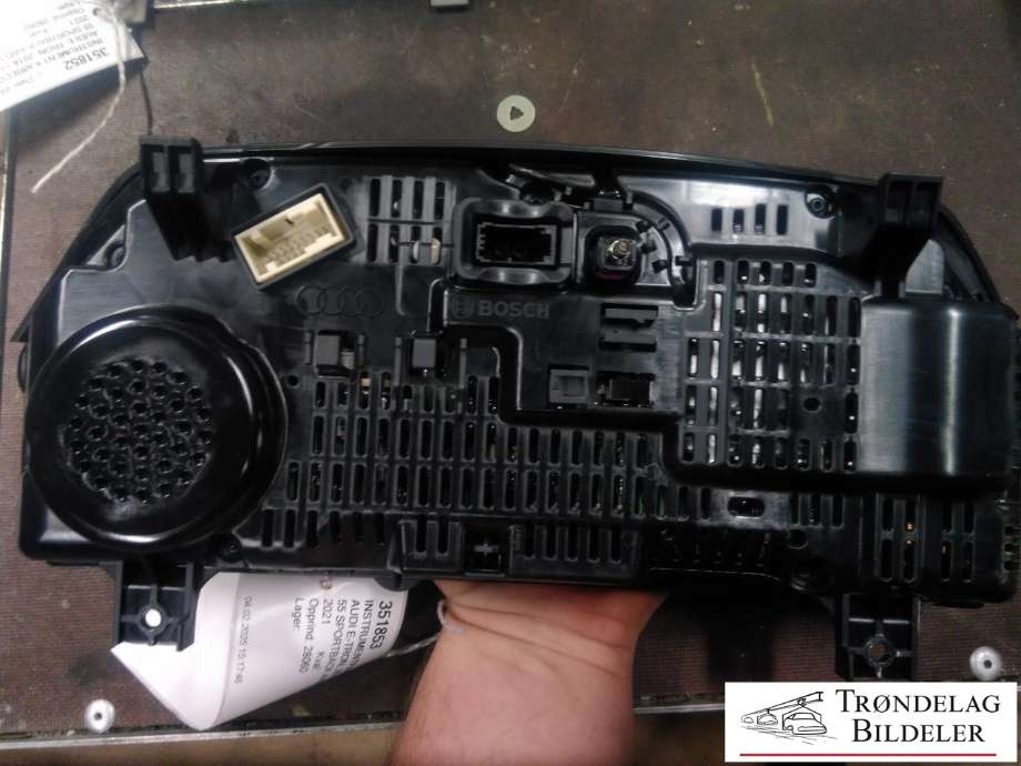 Instrumentpanel til Audi e-tron 2018-->>  (4KE 920 795 A|)
