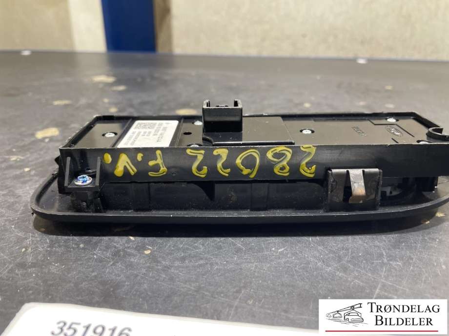 Bryter ruteheis førerdørspanel til Ford Kuga 2008-2012 (Type I) (9M5T 14A132 AA|)