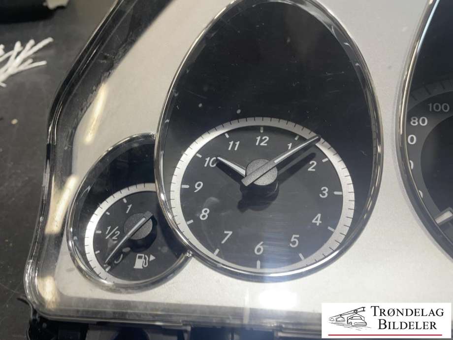 Instrumentpanel til Mercedes E-Klasse 2009-2013 (Fase 1) (W212) (W212) (A 212 900 16 14|)
