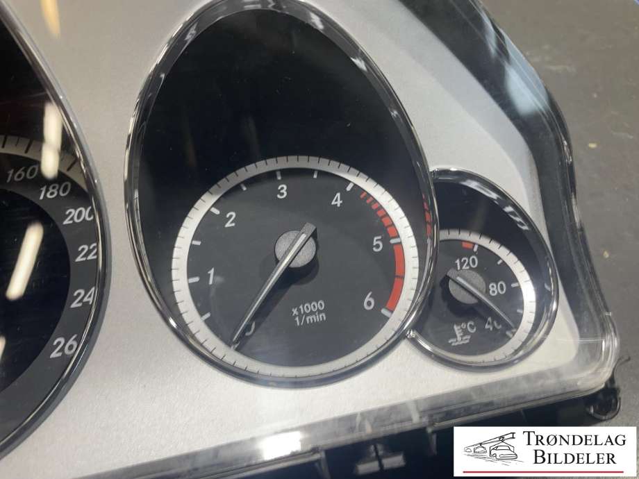 Instrumentpanel til Mercedes E-Klasse 2009-2013 (Fase 1) (W212) (W212) (A 212 900 16 14|)