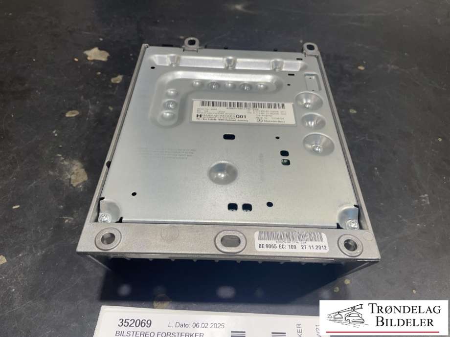 Bilstereo forsterker til Mercedes E-Klasse 2009-2013 (Fase 1) (W212) (W212) (A 212 900 52 13|)