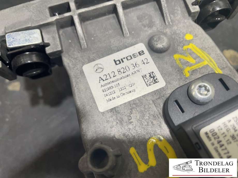Baklukeåpner motor til Mercedes E-Klasse 2009-2013 (Fase 1) (W212) (W212) (A2128203642|)