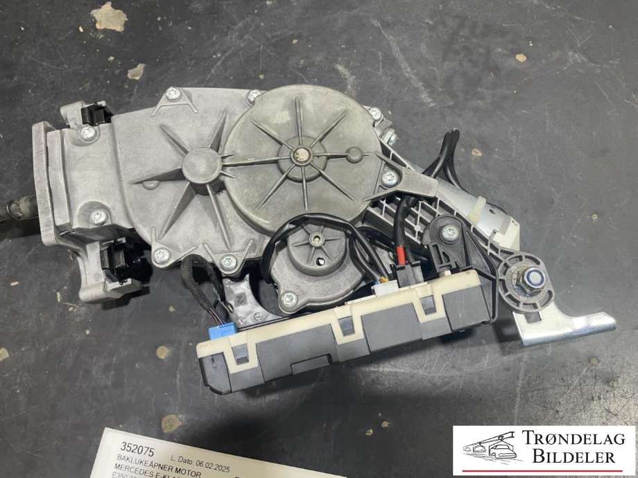 Baklukeåpner motor til Mercedes E-Klasse 2009-2013 (Fase 1) (W212) (W212) (A2128203642|)