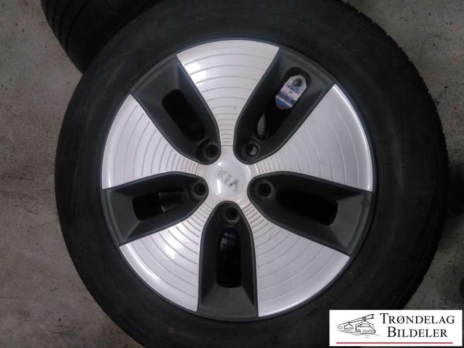Hjulsett aluminium sommer til Kia Soul 2014-2019 (Type II)  (LANDSAIL|205/60/R16 5X114.3 6.5JX16 ET47 CB67.1MM|6-7 MM MØNSTERDYBDE|PROD 03-22)