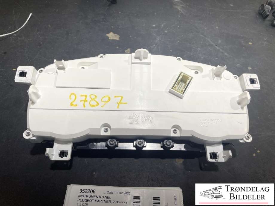 Instrumentpanel til Peugeot Partner 2019-->> (Type III) (98 380 946 80 00|)
