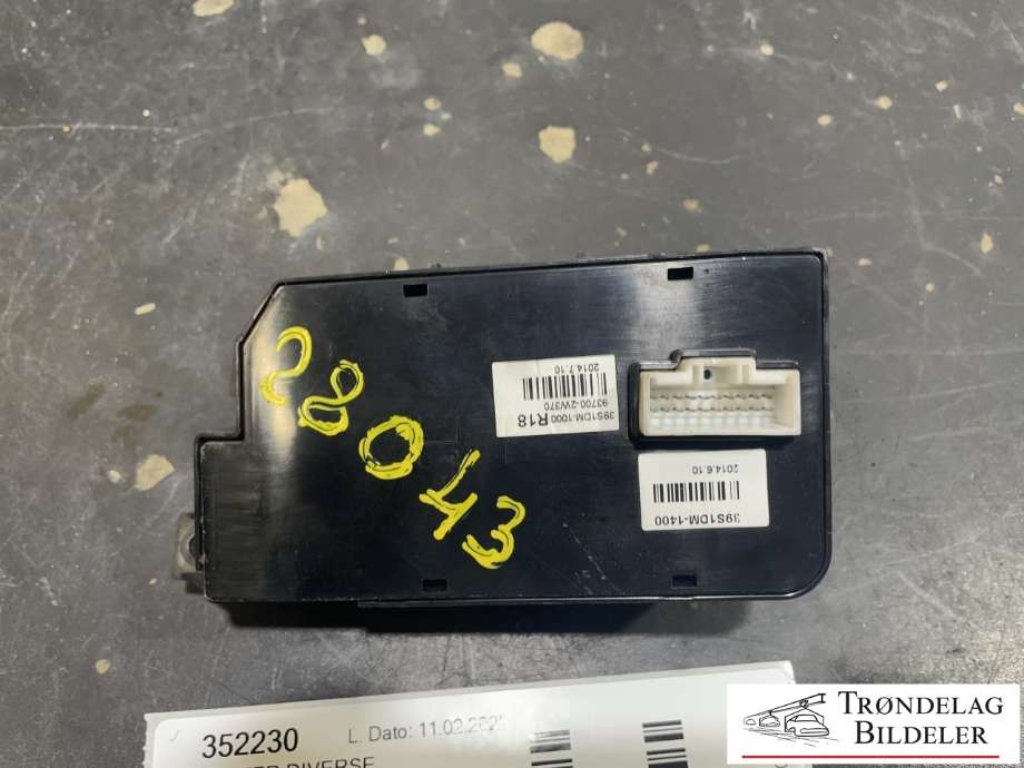 Bryter diverse til Hyundai Santa Fe 2012-2020 (Type III) (39S1DM-1400|)